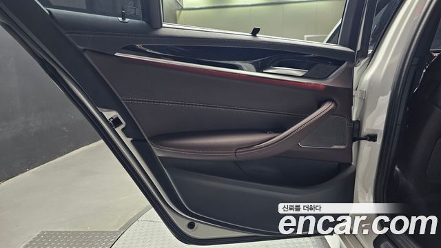BMW 5 Series (G30) 530i M Sport Package 2023 — фото 31