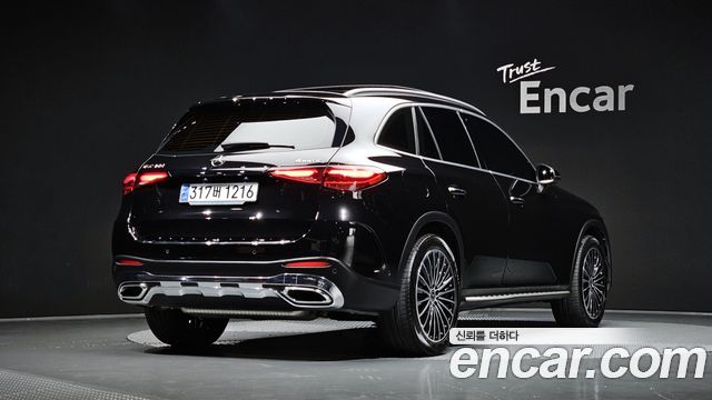 Mercedes-Benz GLC-Class (X254) GLC300 4MATIC AMG Line 2023 — фото 2