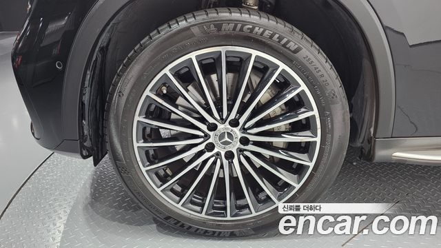 Mercedes-Benz GLC-Class (X254) GLC300 4MATIC AMG Line 2023 — фото 5
