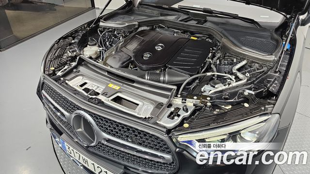 Mercedes-Benz GLC-Class (X254) GLC300 4MATIC AMG Line 2023 — фото 6