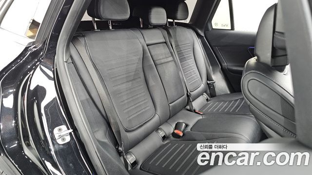 Mercedes-Benz GLC-Class (X254) GLC300 4MATIC AMG Line 2023 — фото 11