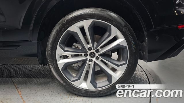 Audi Q8 (4M) 55 TFSI Quattro Premium 2025 — фото 21