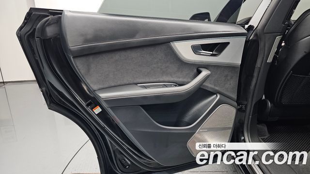 Audi Q8 (4M) 55 TFSI Quattro Premium 2025 — фото 25