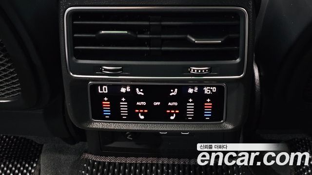 Audi Q8 (4M) 55 TFSI Quattro Premium 2025 — фото 31
