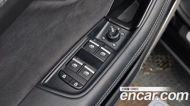 Audi Q8 (4M) 55 TFSI Quattro Premium 2025 — фото 33