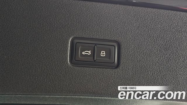Audi Q8 (4M) 55 TFSI Quattro Premium 2025 — фото 38