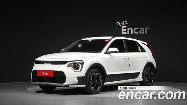 Kia Niro EV Air 2023 — фото 1