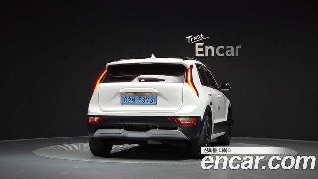 Kia Niro EV Air 2023 — фото 4