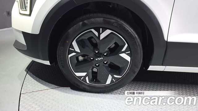 Kia Niro EV Air 2023 — фото 5