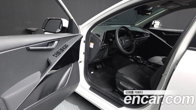 Kia Niro EV Air 2023 — фото 10