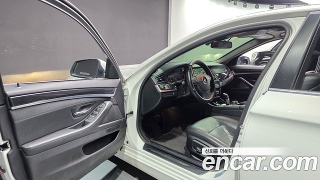 BMW 5 Series (F10) 520d xDrive 2014 — фото 10