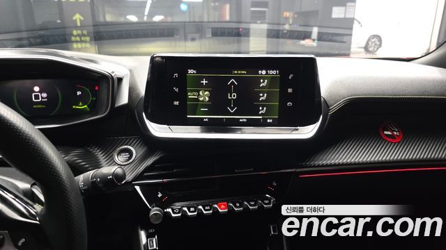 Peugeot 2008 (II) 1.5 BlueHDi GT Line 2021 — фото 14