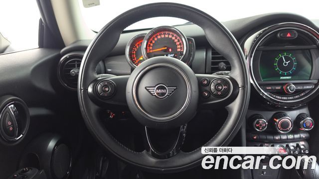 MINI Cooper Standard Third Generation 2019 — фото 13