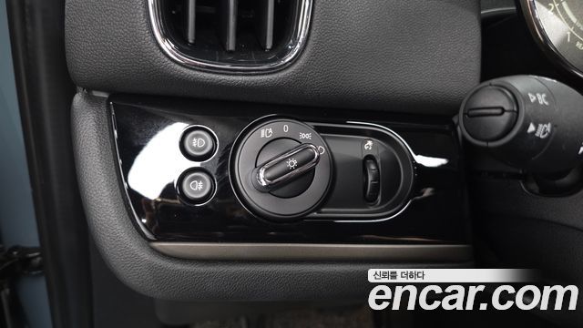 MINI Cooper Countryman Classic Plus 2nd 2022 — фото 18