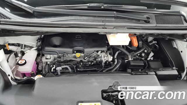Toyota Alphard (IV) 2.5 HEV Executive AWD 2024 — фото 6