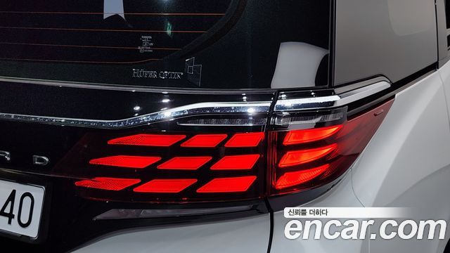 Toyota Alphard (IV) 2.5 HEV Executive AWD 2024 — фото 23
