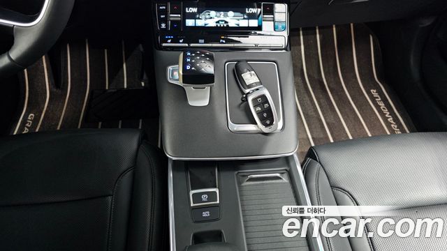 Hyundai Grandeur (IG) 2.5 Premium 2023 — фото 9