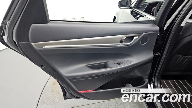 Hyundai Grandeur (IG) 2.5 Premium 2023 — фото 25