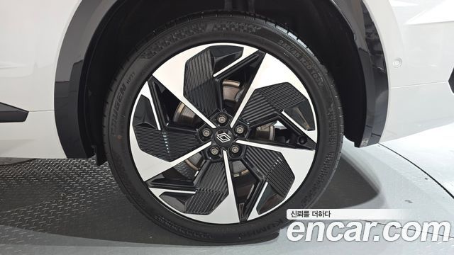 Renault Korea Grand Koleos 1.5 E-TECH Iconic 2WD 2025 — фото 21