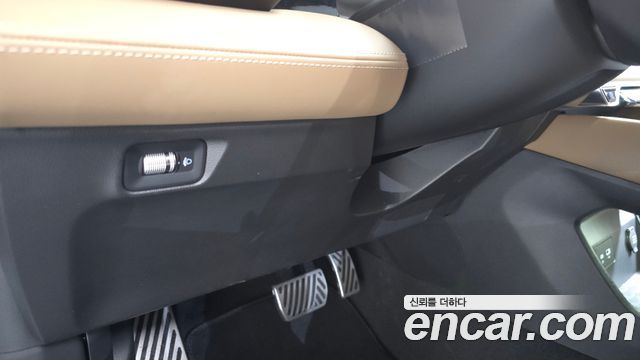 Renault Korea Grand Koleos 1.5 E-TECH Iconic 2WD 2025 — фото 30