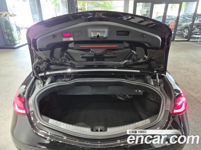 Mercedes-Benz CLE-Class (C236) CLE450 4MATIC Cabriolet 2025 — фото 21