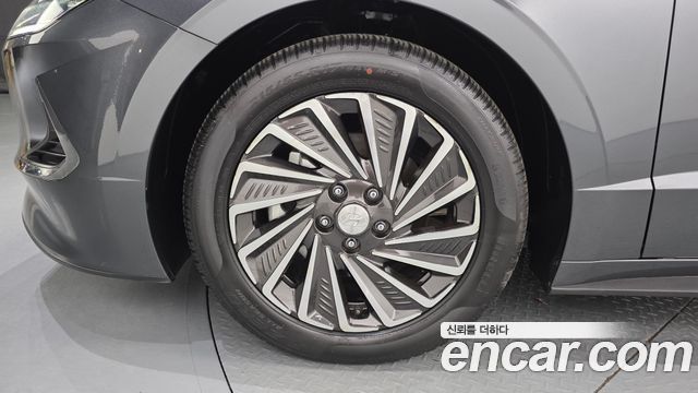Hyundai Sonata Hybrid (DN8) Premium Plus 2023 — фото 5