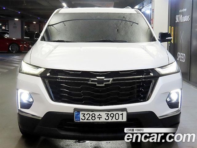 Chevrolet Traverse 3.6 AWD Redline 2023 — фото 2