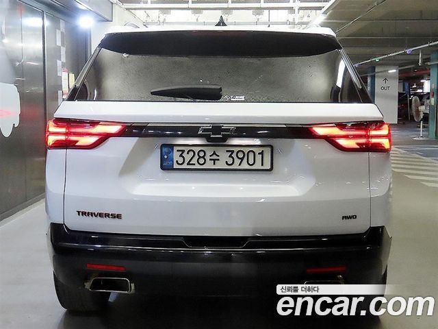 Chevrolet Traverse 3.6 AWD Redline 2023 — фото 5