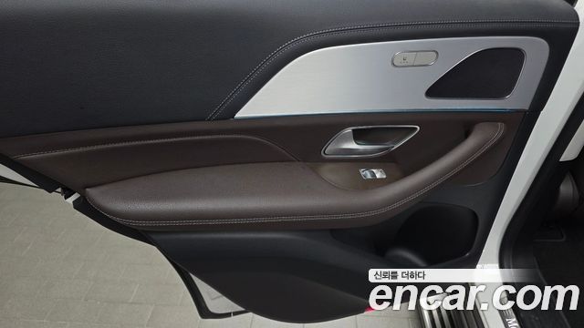 Mercedes-Benz GLE-Class (W167) GLE300d 4MATIC 2021 — фото 25