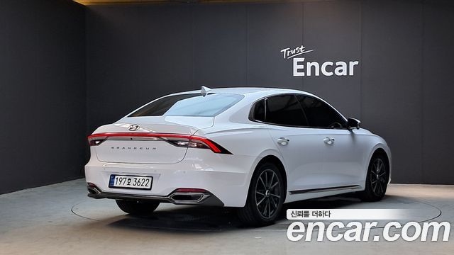 Hyundai Grandeur (IG) 2.5 Le Blanc 2023 — фото 2