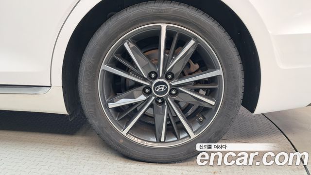 Hyundai Grandeur (IG) 2.5 Le Blanc 2023 — фото 5