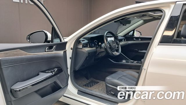 Kia K5 (III) 1.6 Turbo Noblesse 2023 — фото 10
