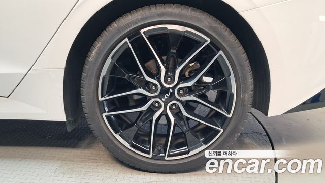 Kia K5 (III) 1.6 Turbo Noblesse 2023 — фото 21