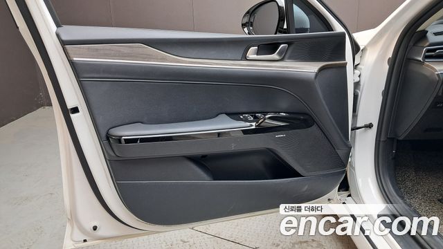 Kia K5 (III) 1.6 Turbo Noblesse 2023 — фото 24