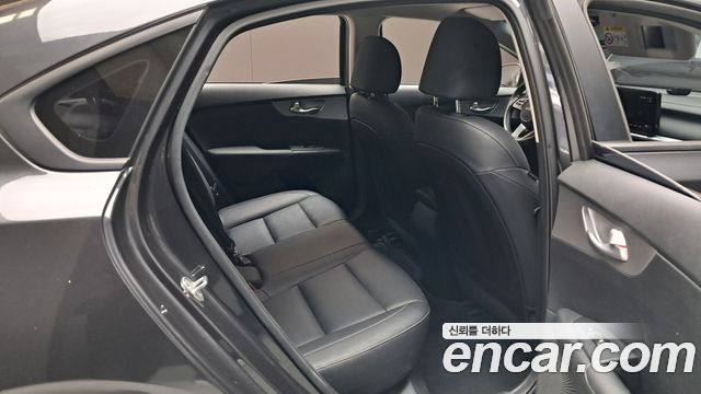 Kia K3 (II) 1.6 Prestige 2022 — фото 11