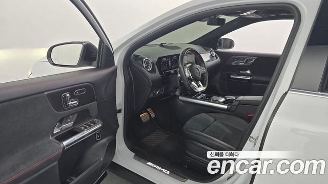 Mercedes-Benz GLA-Class (H247) GLA45 AMG 4MATIC+ 2023 — фото 10