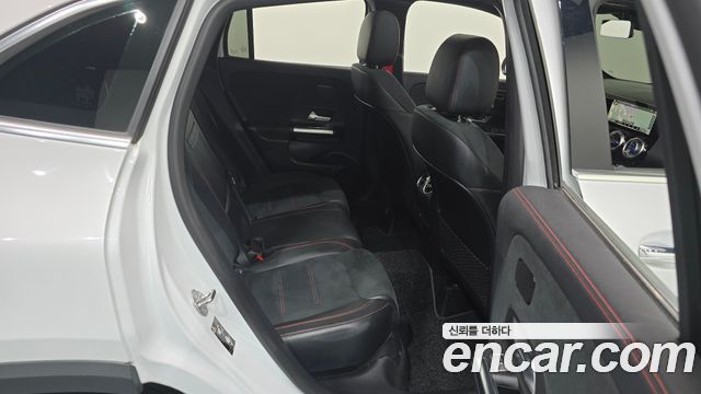 Mercedes-Benz GLA-Class (H247) GLA45 AMG 4MATIC+ 2023 — фото 11
