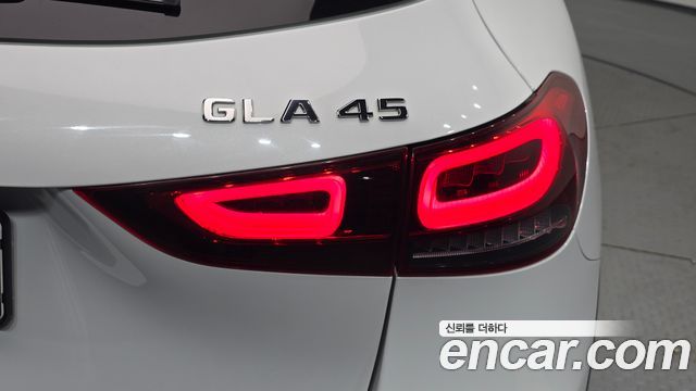 Mercedes-Benz GLA-Class (H247) GLA45 AMG 4MATIC+ 2023 — фото 23