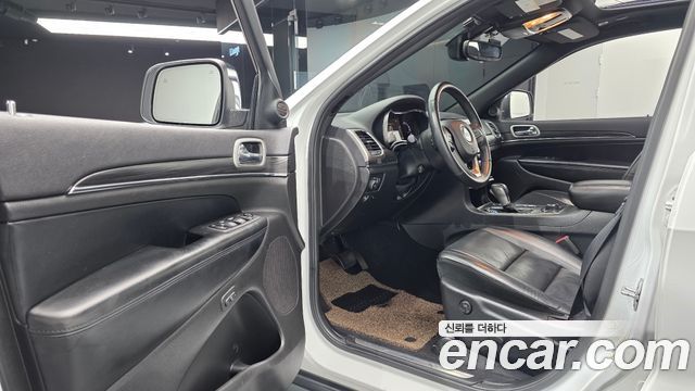 Jeep Grand Cherokee 3.6 Limited WK2 2019 — фото 10