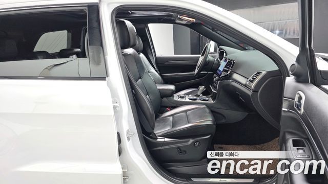 Jeep Grand Cherokee 3.6 Limited WK2 2019 — фото 26