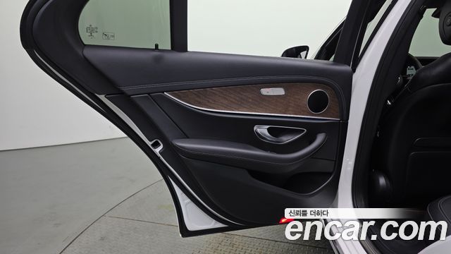 Mercedes-Benz E-Class (W213) E250 Exclusive 2022 — фото 31