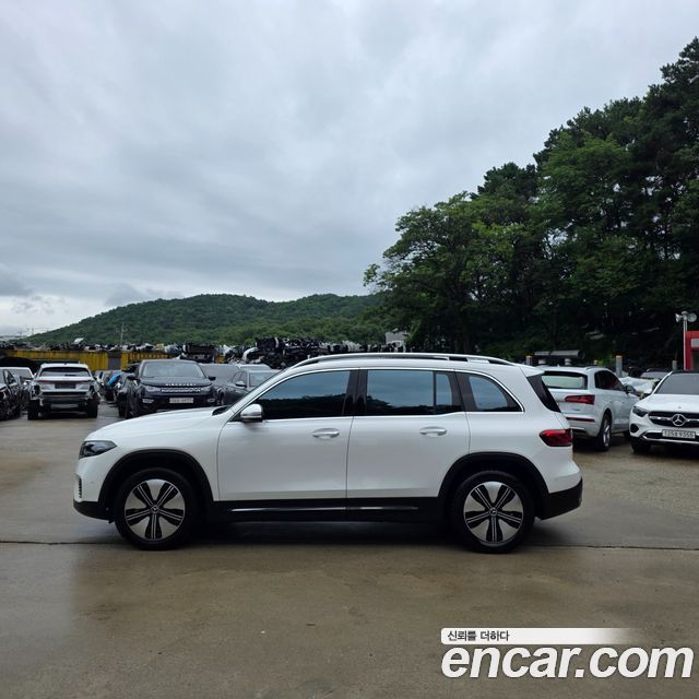 Mercedes-Benz EQB (X243) EQB300 4MATIC Electric Art 2024 — фото 3