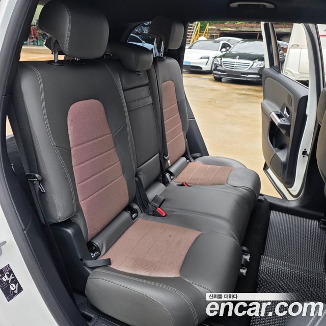 Mercedes-Benz EQB (X243) EQB300 4MATIC Electric Art 2024 — фото 16