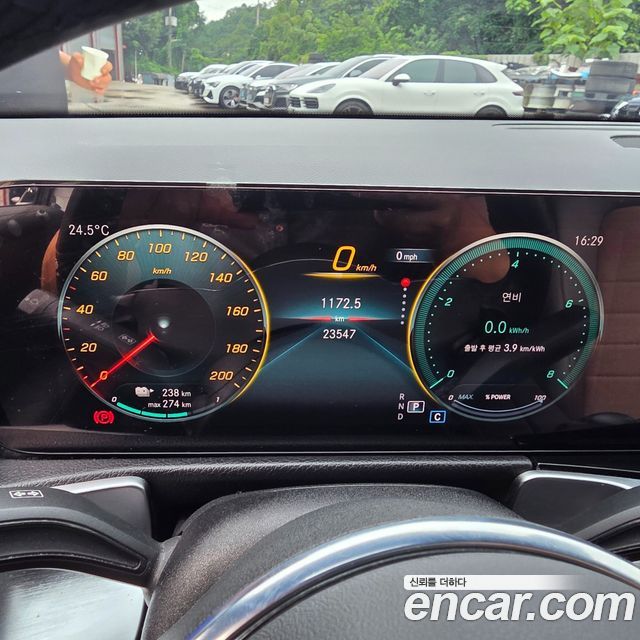 Mercedes-Benz EQB (X243) EQB300 4MATIC Electric Art 2024 — фото 21
