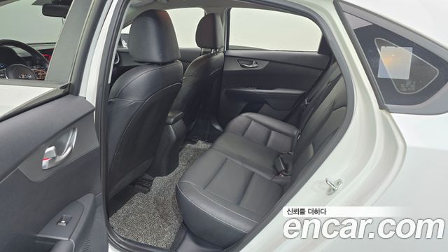 Kia K3 Standard 2021 — фото 19