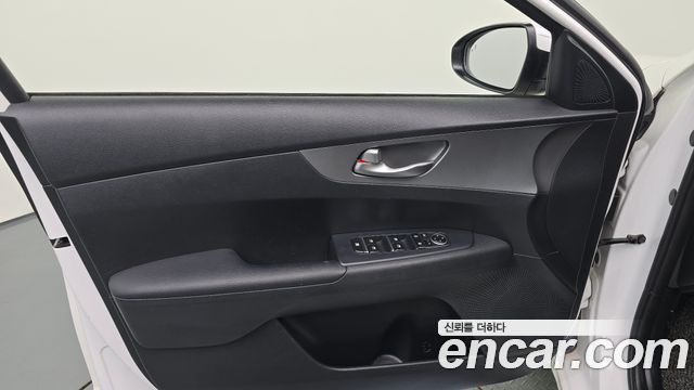 Kia K3 Standard 2021 — фото 24