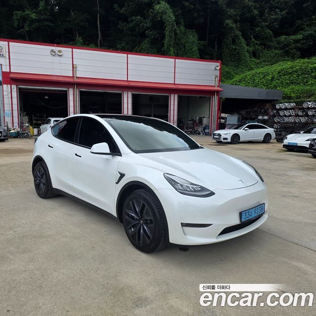 Tesla Model Y Long Range AWD 2021 — фото 8