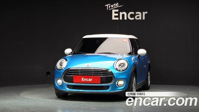 MINI Cooper 5Door Standard 3rd 2018 — фото 3