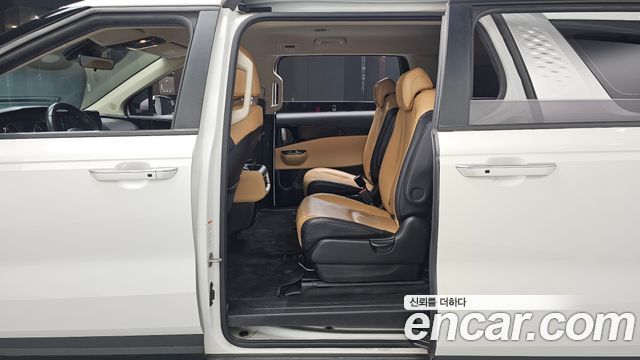 Kia Carnival (IV) Gasoline 9-Seater Prestige 2023 — фото 16