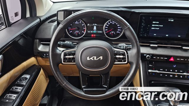 Kia Carnival (IV) Gasoline 9-Seater Prestige 2023 — фото 17